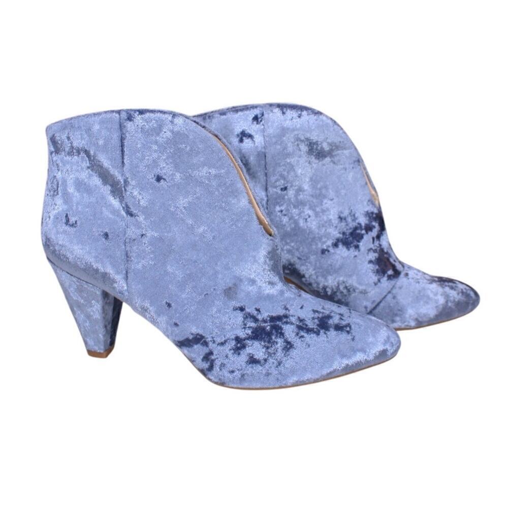 Vince Camuto Evanata Ankle Boots Blue Velvet Heeled Booties Fairy 7M